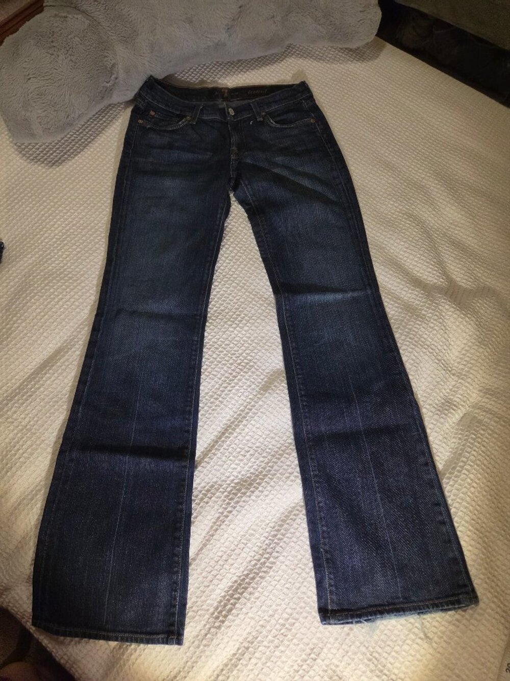 7 for all mankind 33 inseam sz 28 (6) great condition